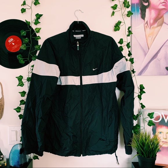 Nike Other - ☆ NIKE WINDBREAKER ☆